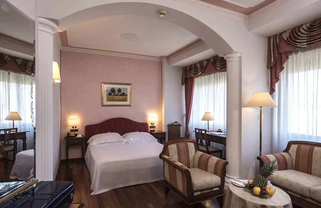 Hotel Plaza-1